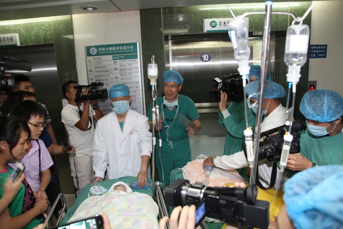 广西首例对称连体婴儿今手术成功分离——广西医科大学第一附属医院多