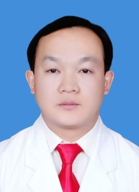 潘小平