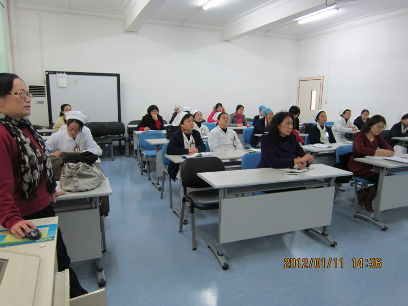 专科护理促优质，人文建设树品牌——记妇儿科片护士长2011年度工作总结汇报会————记妇儿科片护士长2011年度工作总结汇报会