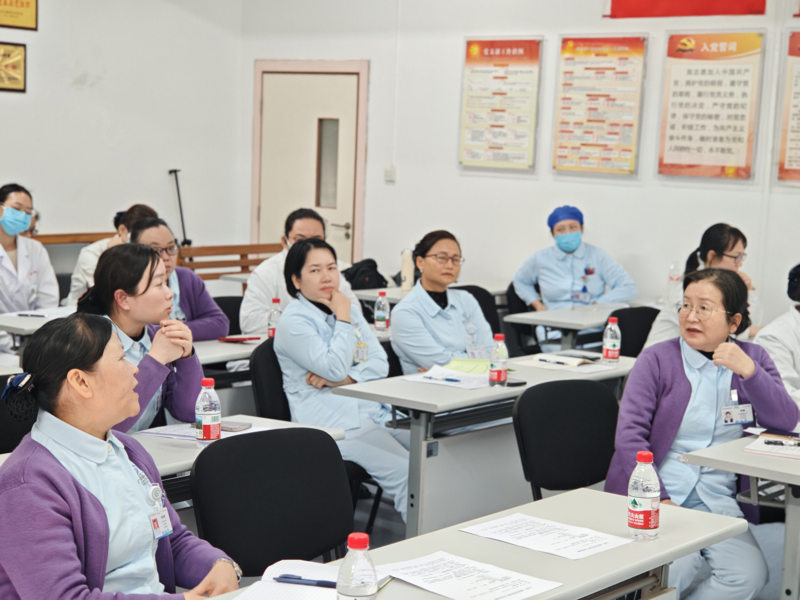 儿科开展1例无导线心脏起搏器置入术后合并多发血管内血栓患儿的多学科护理MDT讨论