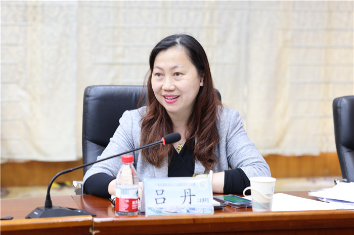 自治区卫生健康委机关党委二级调研员吕丹.JPG