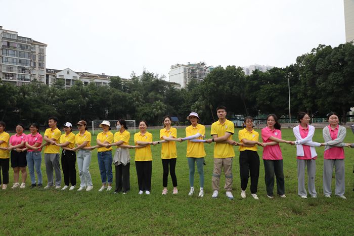 我院团委组织开展“学习二十大 永远跟党走 奋进新征程”户外素质拓展