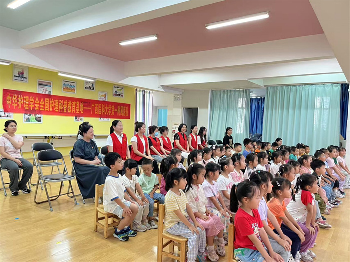 “双带头人”强国行|我院儿科第二党支部到幼儿园开展“医幼携手 健康同行”夏季幼儿高发疾病预防科普活动