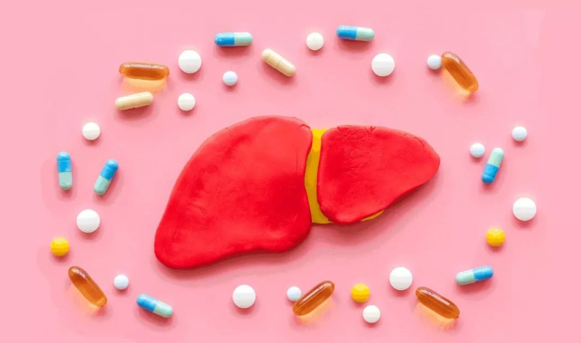 为治白发狂吃何首乌，小伙全身蜡黄丨关乎性命！这些用药误区躲远点