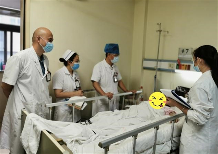 肠道术后胃瘫留置胃管1月余，经我院加速康复治疗2周后拔胃管进食