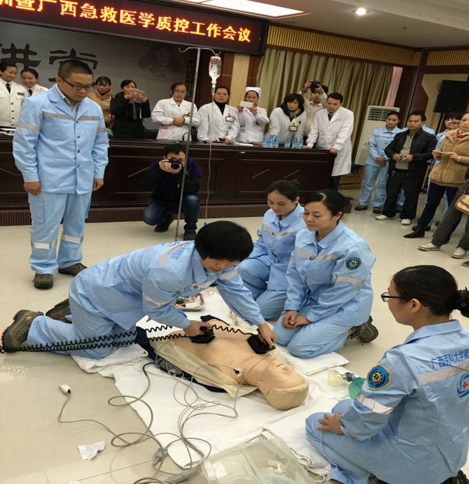 我院急诊科顺利举办2015年南宁地区院前急救技能培训暨广西急救医学