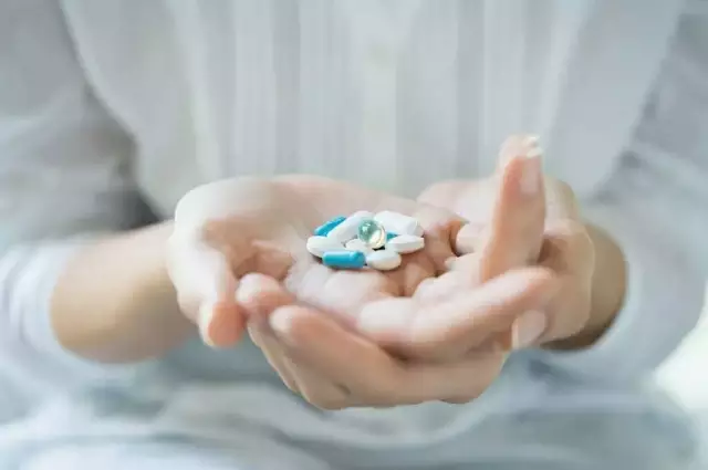 【身体健康】注意｜吃药后喝酒肝脏坏死？这真的不是吓你！