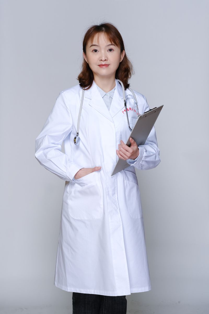 杨红