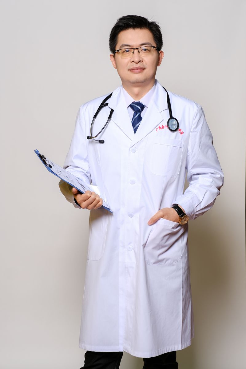 黄家豪