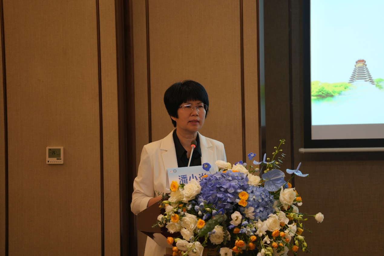 我院成功承办广西结缔组织病相关肺血管和肺间质病变学习班暨脊柱关节炎病例讨论会