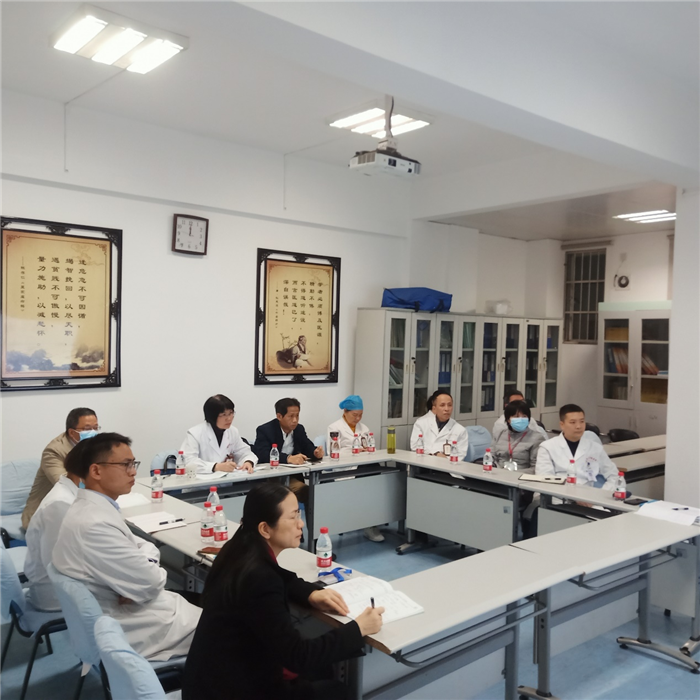 我院副院长潘小炎组织召开中西医结合学位点建设工作协调会