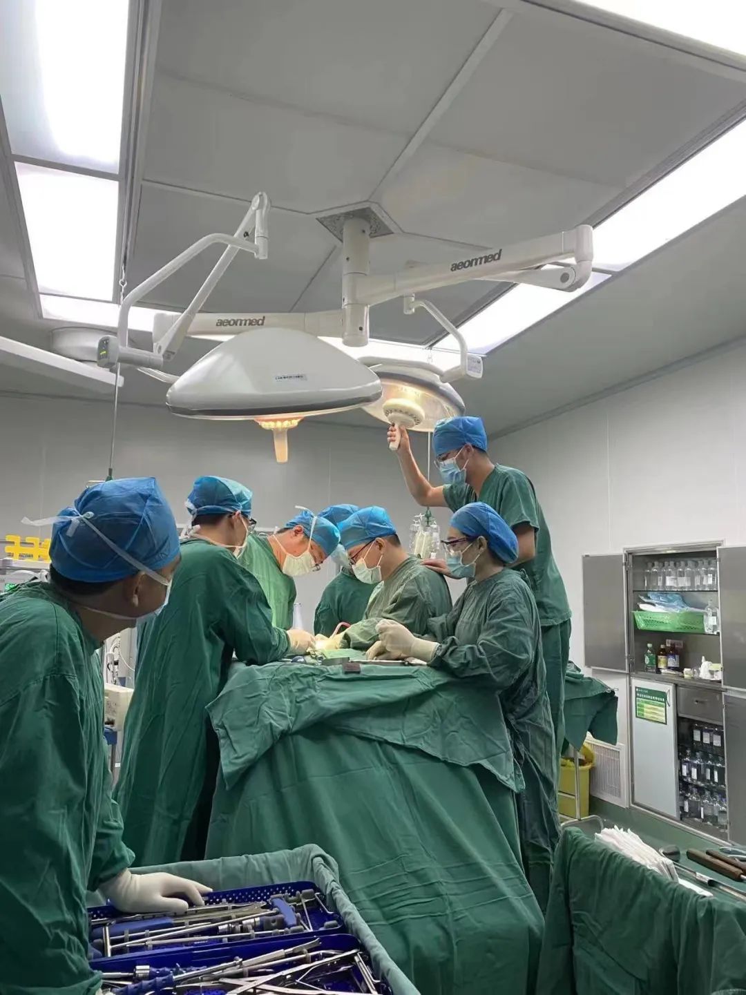 “组团式”帮扶显成效 马山分院成功为腰椎管狭窄症患者开展手术