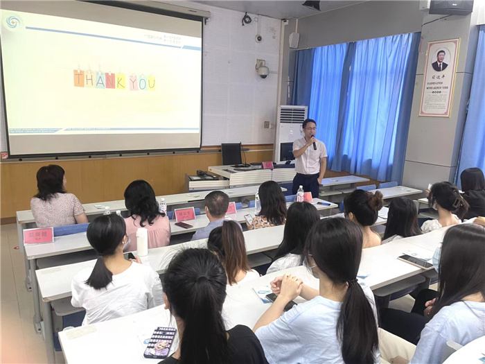 皮肤性病科党支部到广西卫生职业技术学院开展党建活动