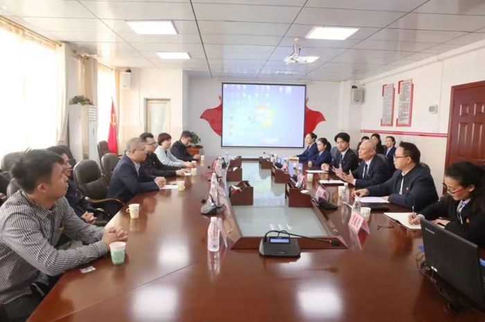 我院外科第七党支部与钦州市妇幼保健院第五党支部举行党建共建签约暨党建业务交流活动