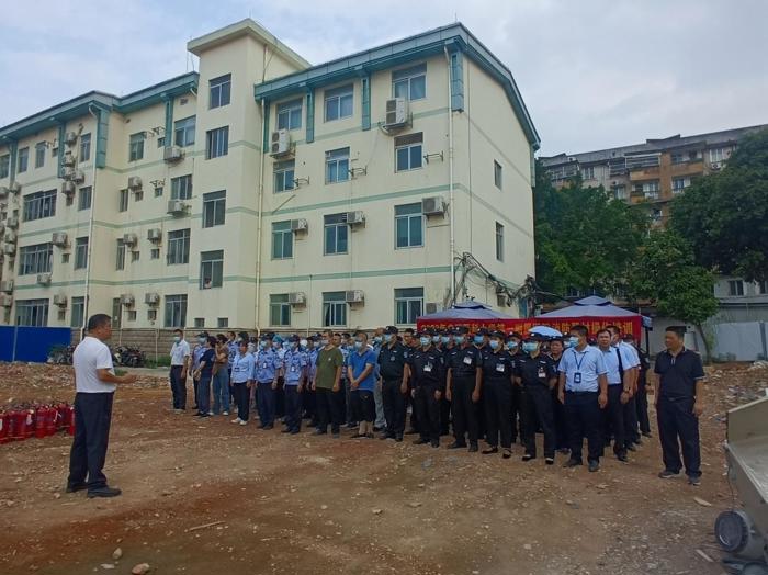 安全生产月｜我院保卫科组织全院职工开展消防器材操作培训