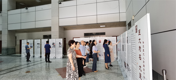 内科第一党支部到广西医科大学开展“学廉洁榜样 铸廉洁支部”主题活动