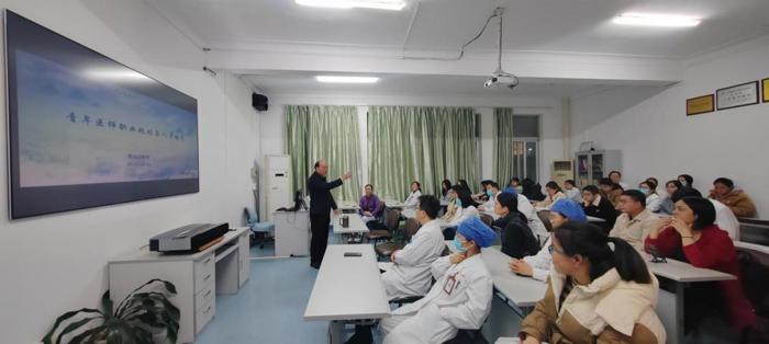 我院儿科成功举办《青年医师职业规划和人才培养》主题讲座