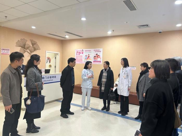 黄锋副院长带队赴四川大学华西第二医院访问交流
