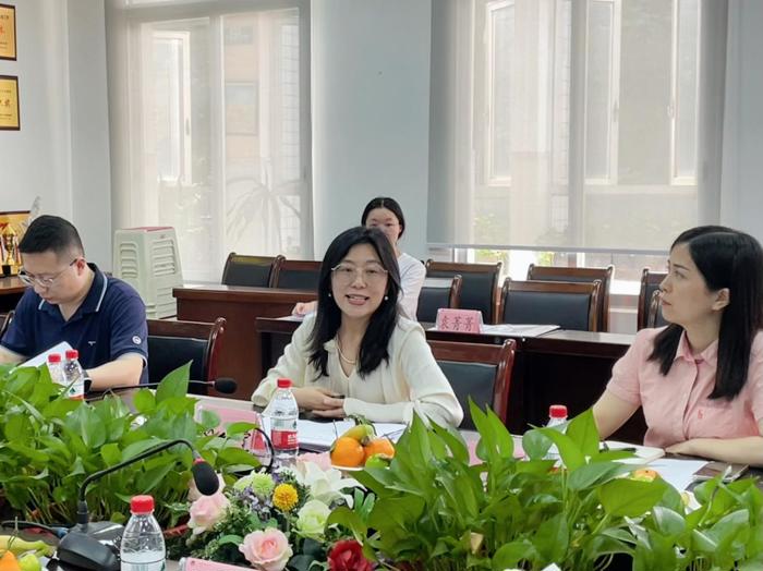 我院教务部组织参加“医学的温度”叙事医学课题组会