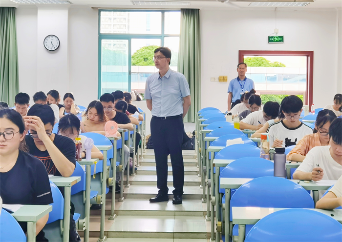 严肃考纪一一第一临床医学院开展本科课程期末考试巡考工作