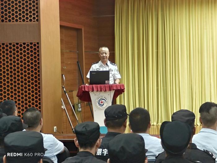 我院联合滨湖派出所开展反恐防暴应急演练