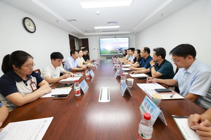 靖西市医疗保障局局长农秋带队莅临我院交流