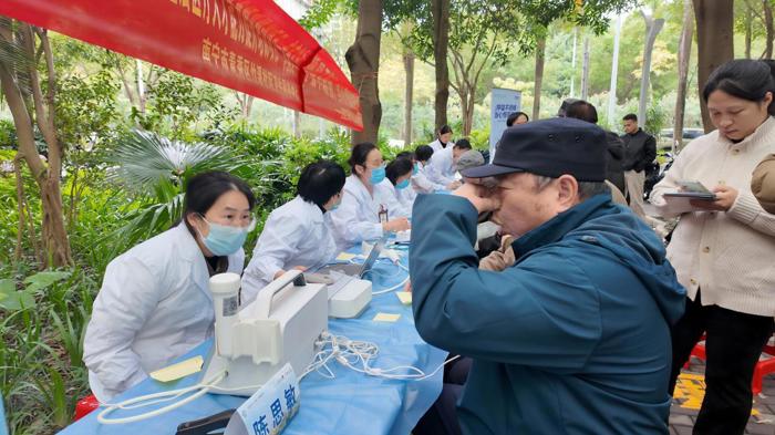 呼吸不顺畅，当心慢阻肺——我院呼吸与危重症医学科“世界慢阻肺日”社区主题活动圆满举行