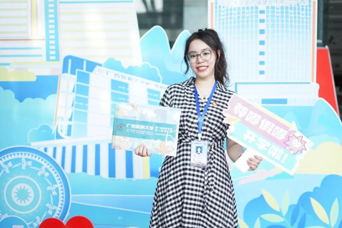 优秀辅导员丨第一临床医学院冼诗尧：诗心织梦引前路，瑶焰燃灯照航程