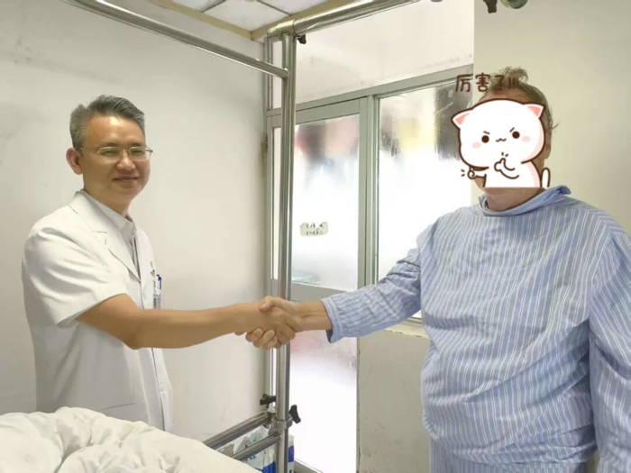 跨越重洋求医！广西医科大一附院用脊柱微创新技术（AUSS)斩断神经压迫之痛