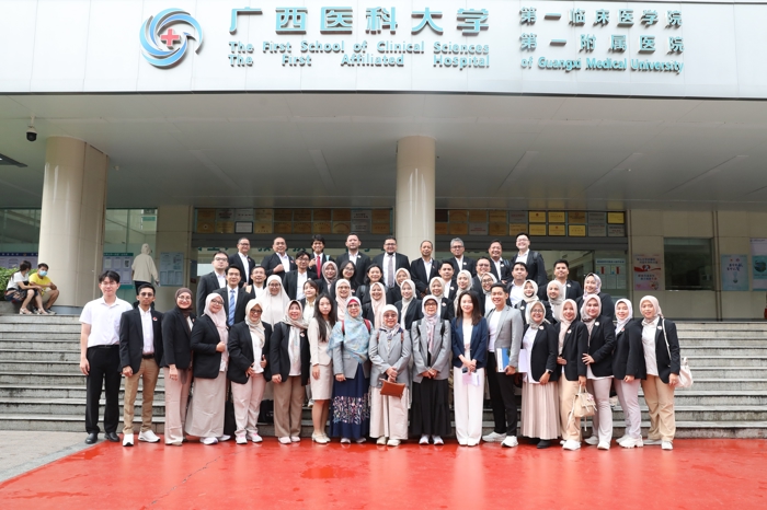 印尼医院管理培训班到访我院交流学习